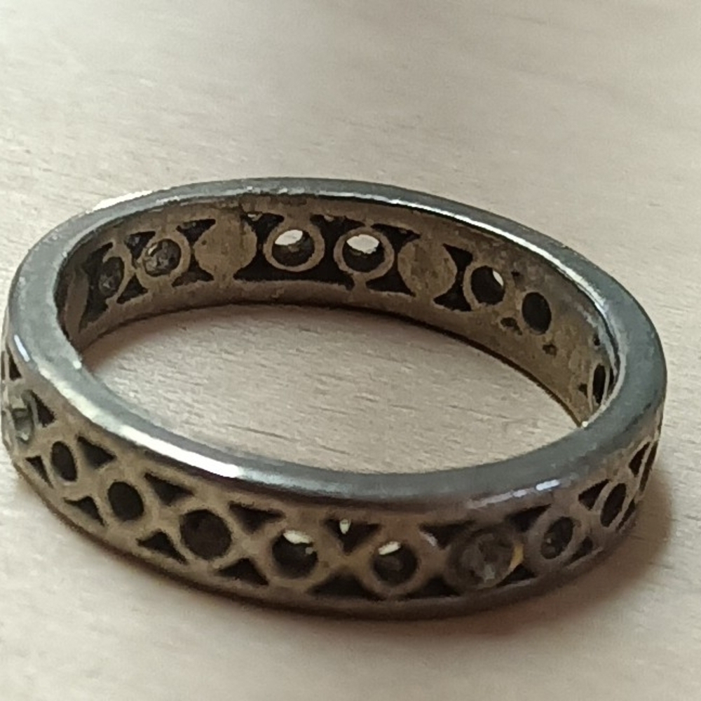 Silver Cutout Band Ring - Silver